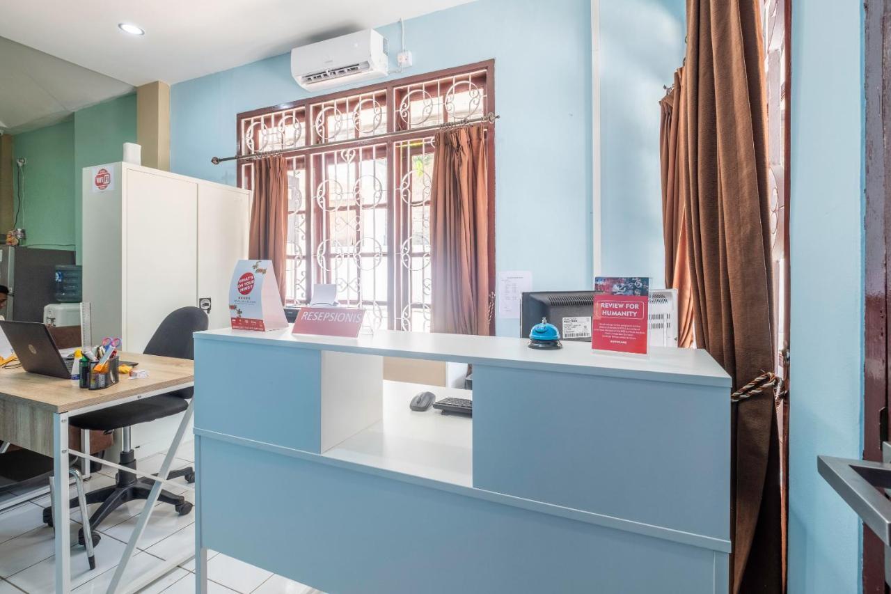 OYO 1568 Stasiun Ka Cirebon Guest House Bagian luar foto