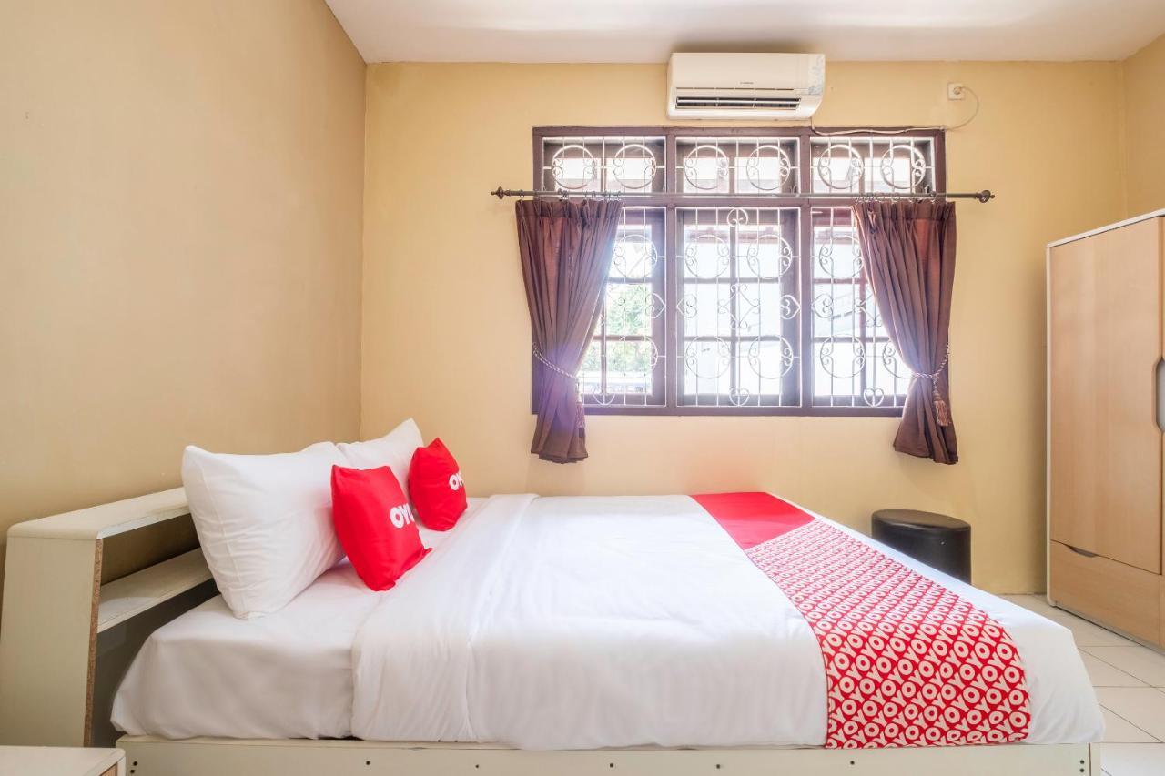 OYO 1568 Stasiun Ka Cirebon Guest House Bagian luar foto