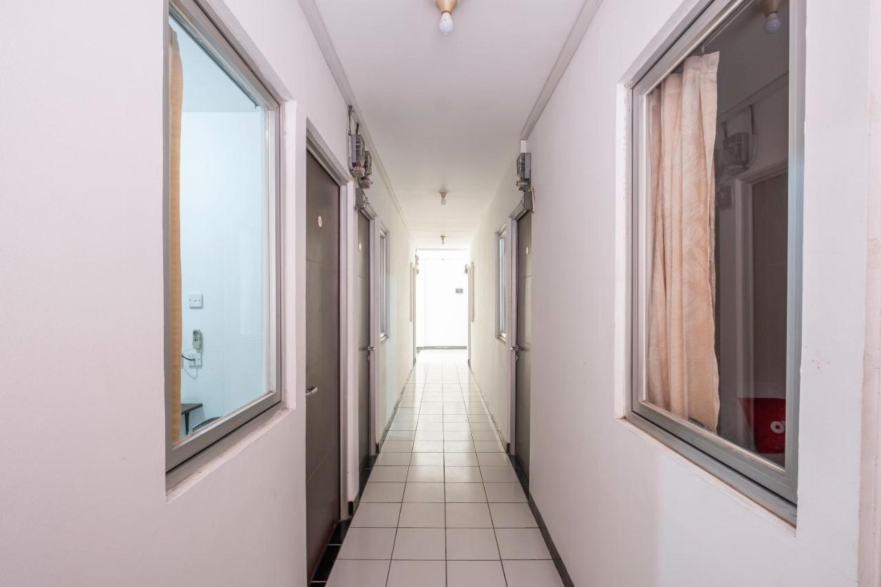 OYO 1568 Stasiun Ka Cirebon Guest House Bagian luar foto